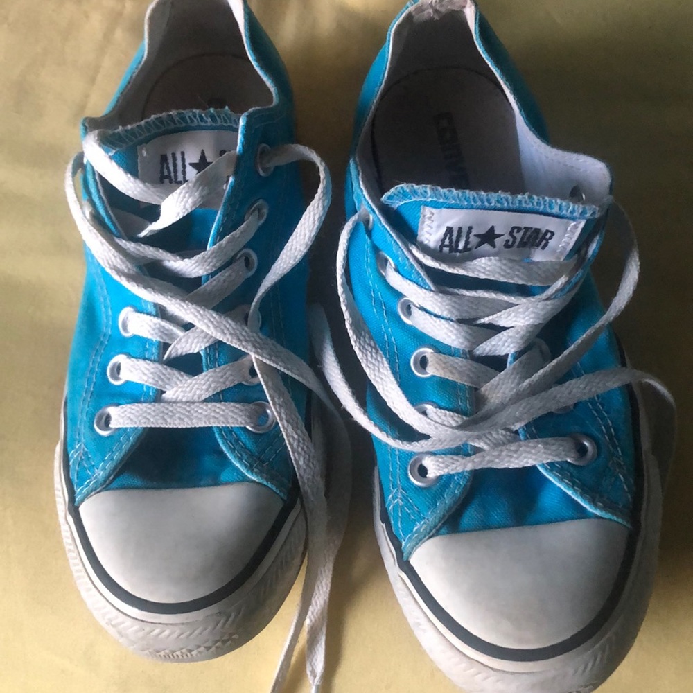 Teal converse